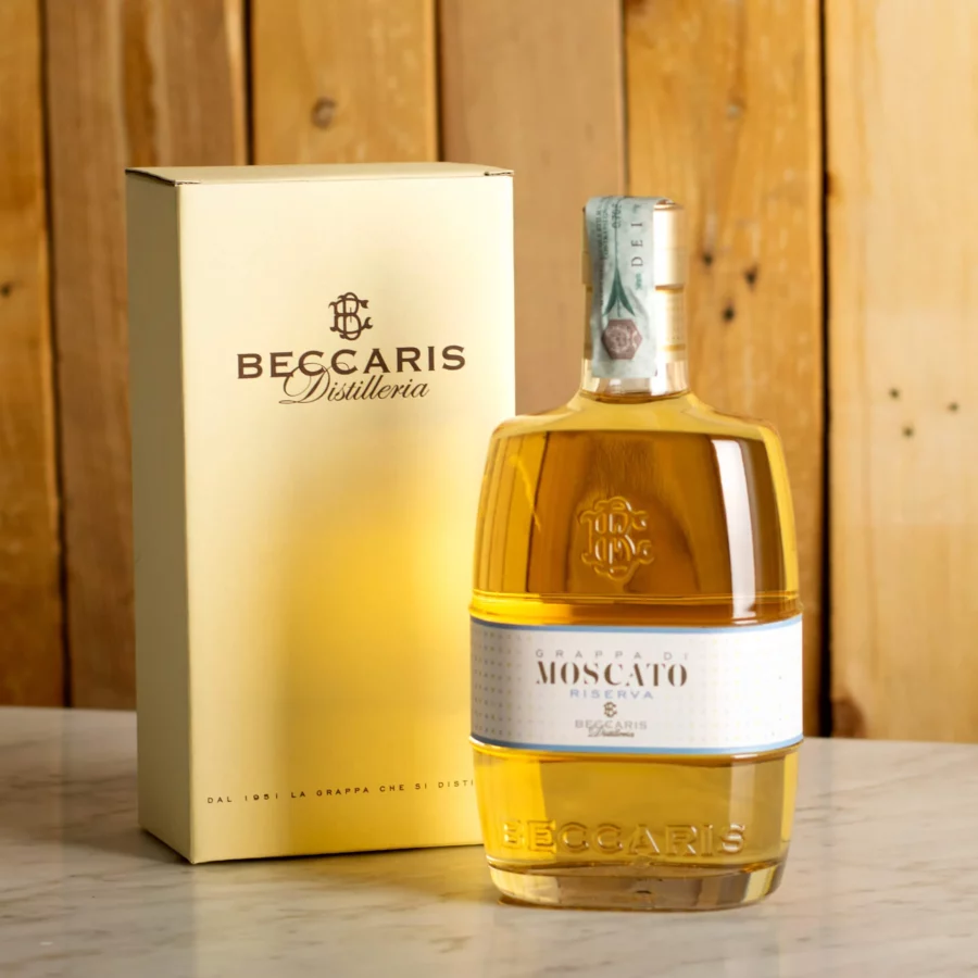 Grappa Moscato Riserva Linea Botticella distilleria BECCARIS
